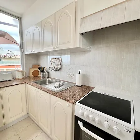 Amazing Penthouse With Sea Views *