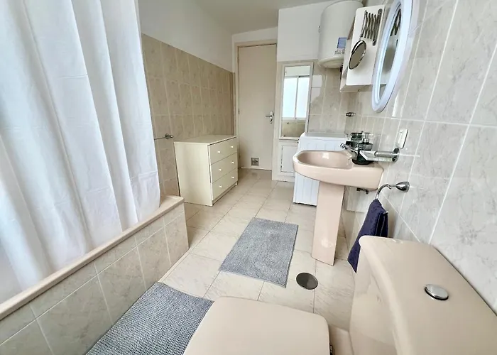 Amazing Penthouse With Sea Views *