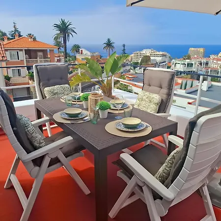 Amazing Penthouse With Sea Views Lägenhet
